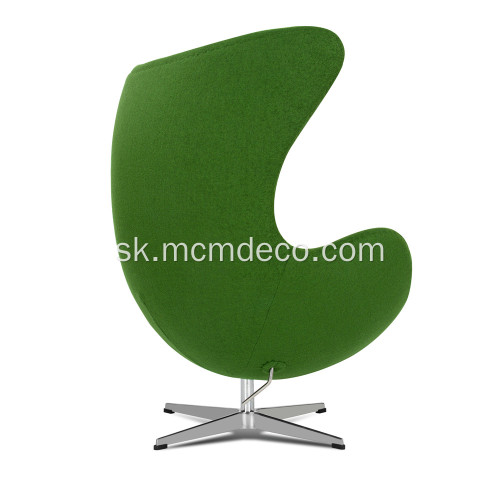 Replika látkovej stoličky na vajíčko Arne Jacobsen